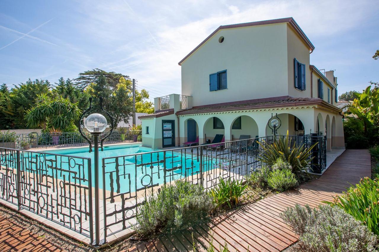 Ancre Du Cap Apartment อองทีบส์ ภายนอก รูปภาพ